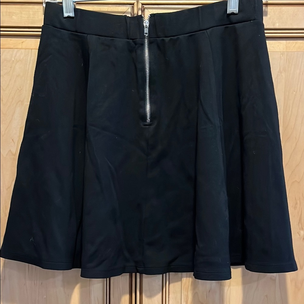 Divided Black Flare Short Skirt with Zip up Back